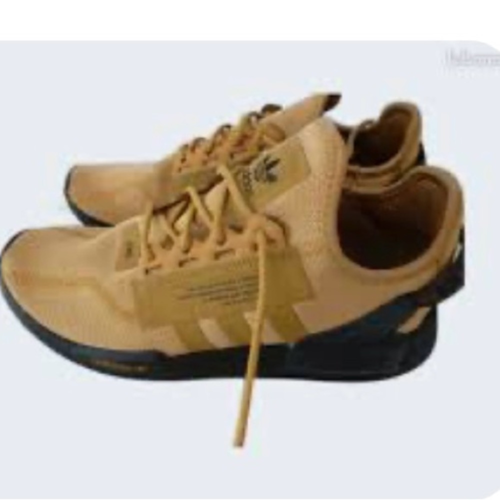 Adidas Men's Beige and Black Sneakers